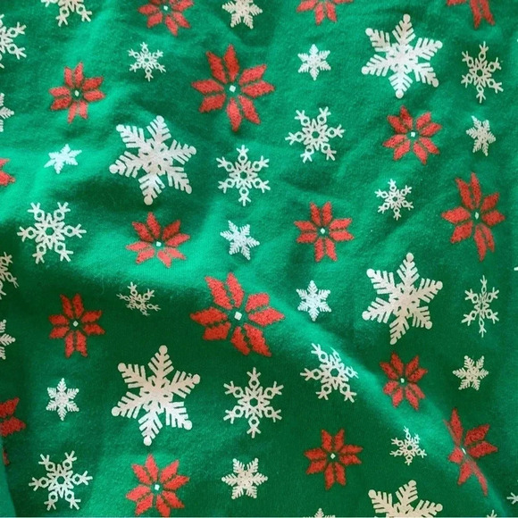 Freeze Christmas Sweatshirt Juniors Size Small - Picture 3 of 6